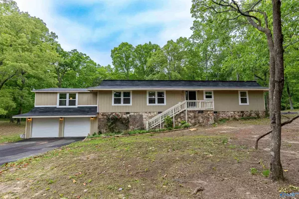 378 Sand Mountain Drive, Rainsville, AL 35986