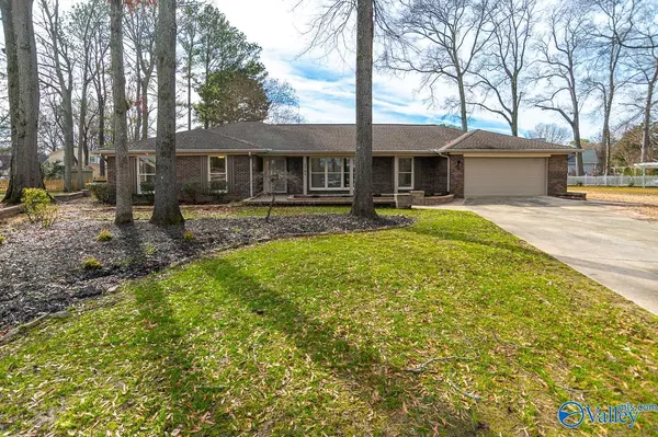 2705 Dorchester Drive SE, Decatur, AL 35601