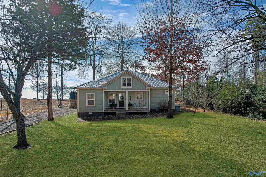 1442 Holiday Shores Road, Scottsboro, AL 35769