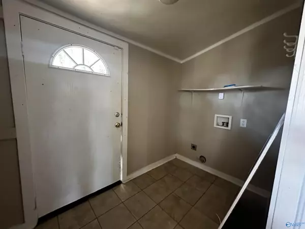 Attalla, AL 35954,210 NW 5th Street