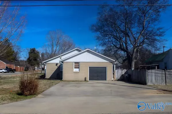 Courtland, AL 35618,420 College Street