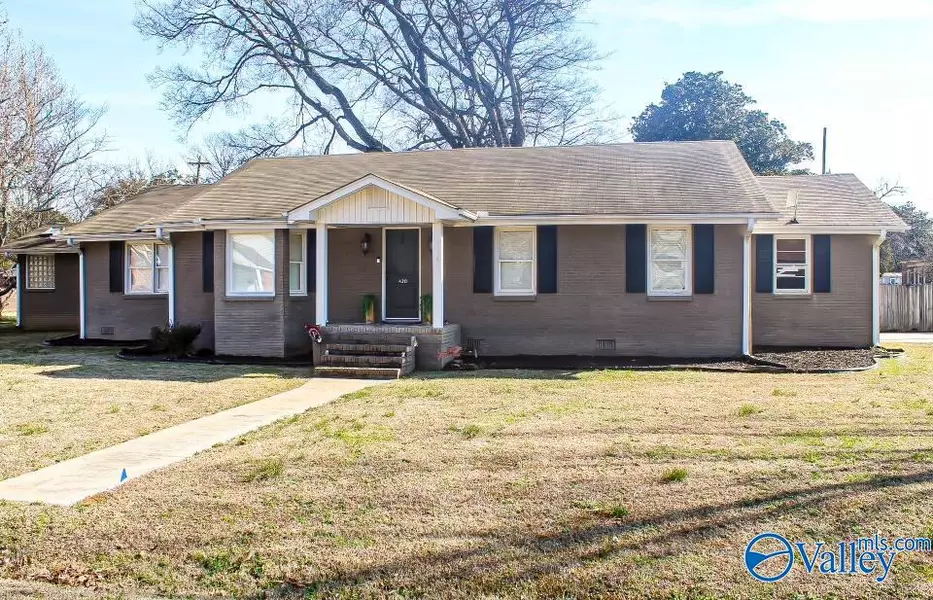 420 College Street, Courtland, AL 35618