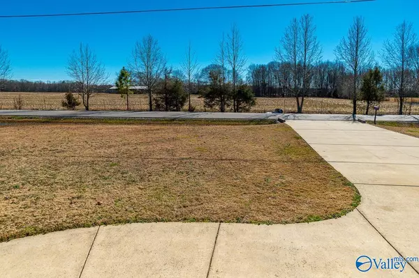 Toney, AL 35773,3715 Elkwood Section Road