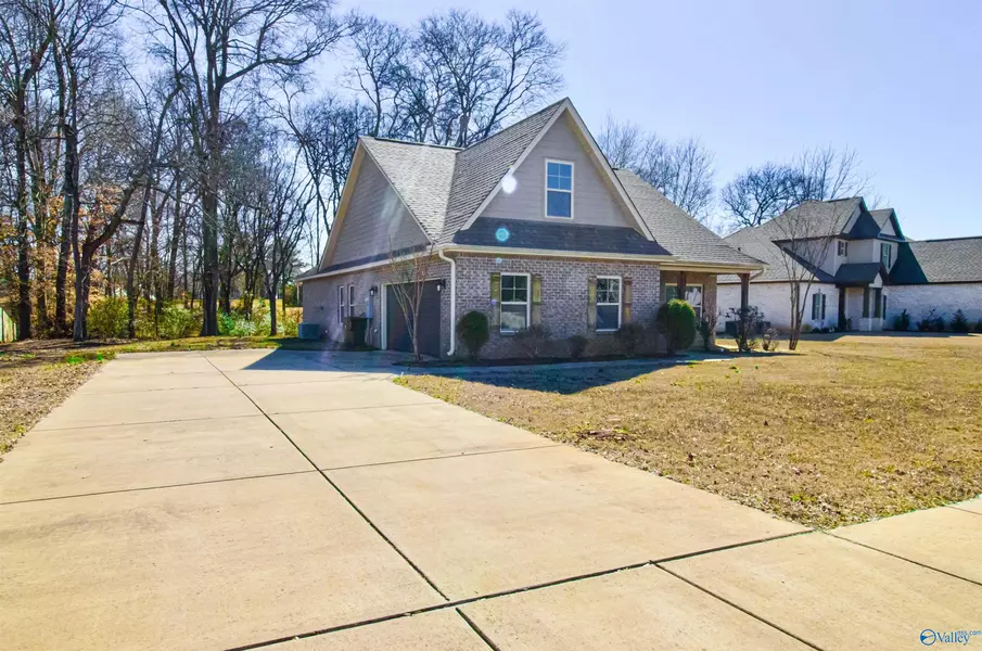 110 Ivy Meadow Circle, Hazel Green, AL 35750