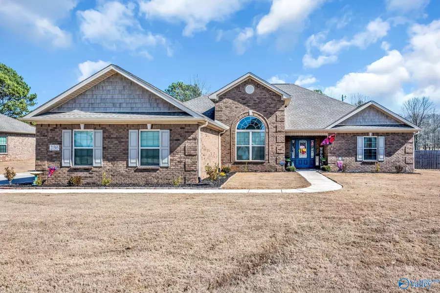 21565 Silver Oaks Circle, Athens, AL 35611