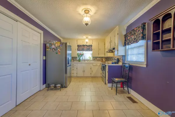 Sheffield, AL 35660,1109 SW 10th Street