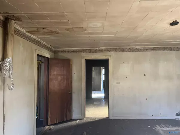 Calera, AL 35040,9940 Highway 25