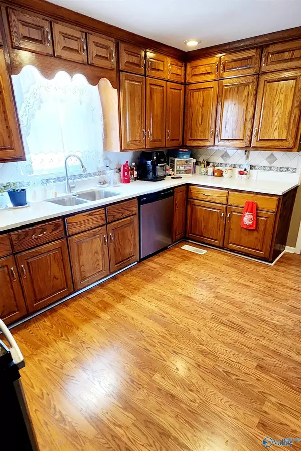 Hartselle, AL 35640,906 SW Tunsel Road SW