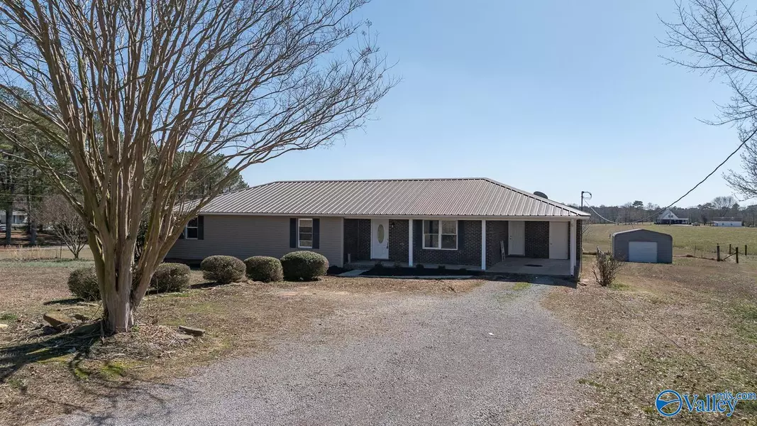 561 O Z Davis Road, Eva, AL 35621