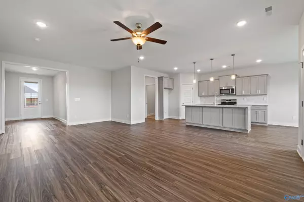 Toney, AL 35773,227 White Horse Way