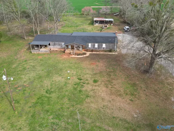 7871 County Road 23,  Mount Hope,  AL 35651