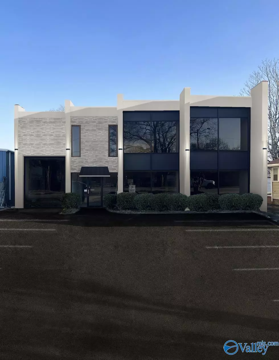 Huntsville, AL 35805,2611 Clinton Avenue W