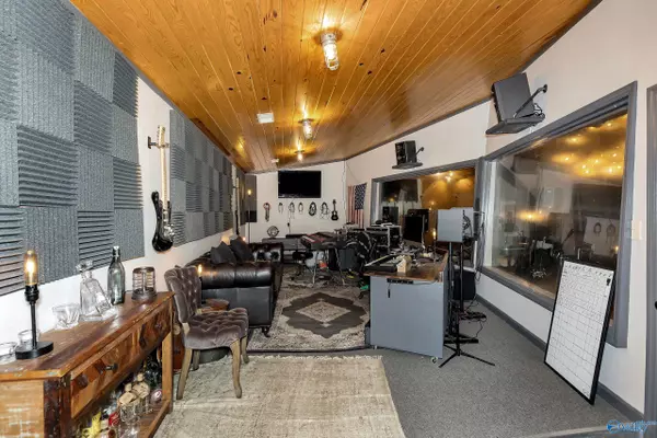 New Market, AL 35761,1683 New Market Road