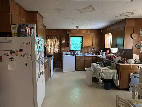 Gadsden, AL 35903,208 S 8th Street