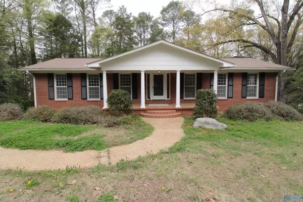 3121 Hickory Hills Road SE, Decatur, AL 35603