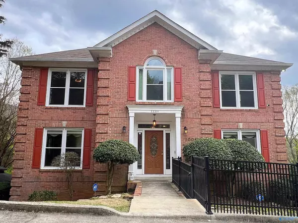 2004 Alexander Drive, Huntsville, AL 35801