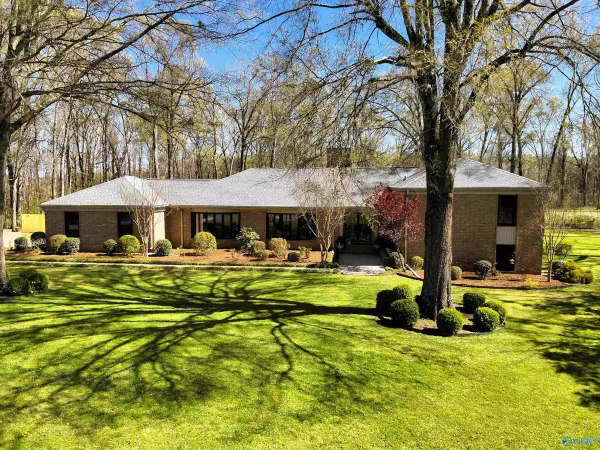 Moulton, AL 35650,104 Cedar Lane