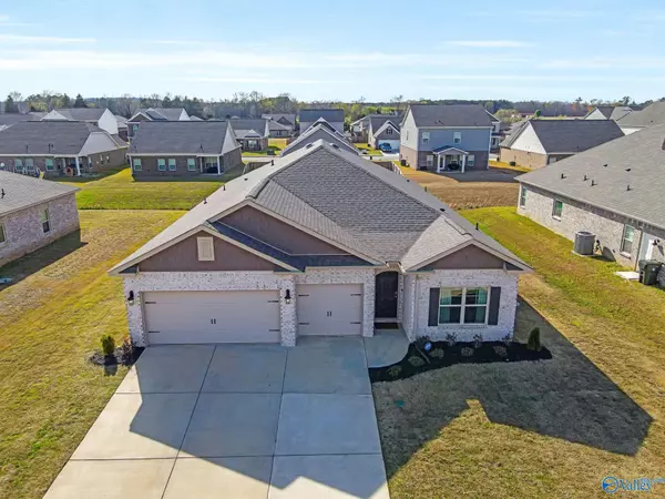 Toney, AL 35773,122 Barn Trail Way