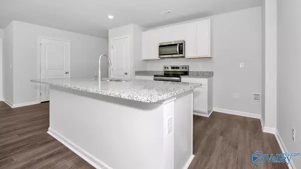 Owens Cross Roads, AL 35763,146 Syd Road