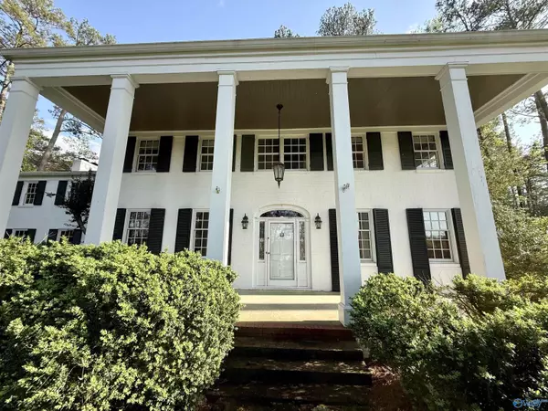 Gadsden, AL 35901,207 Dogwood Circle