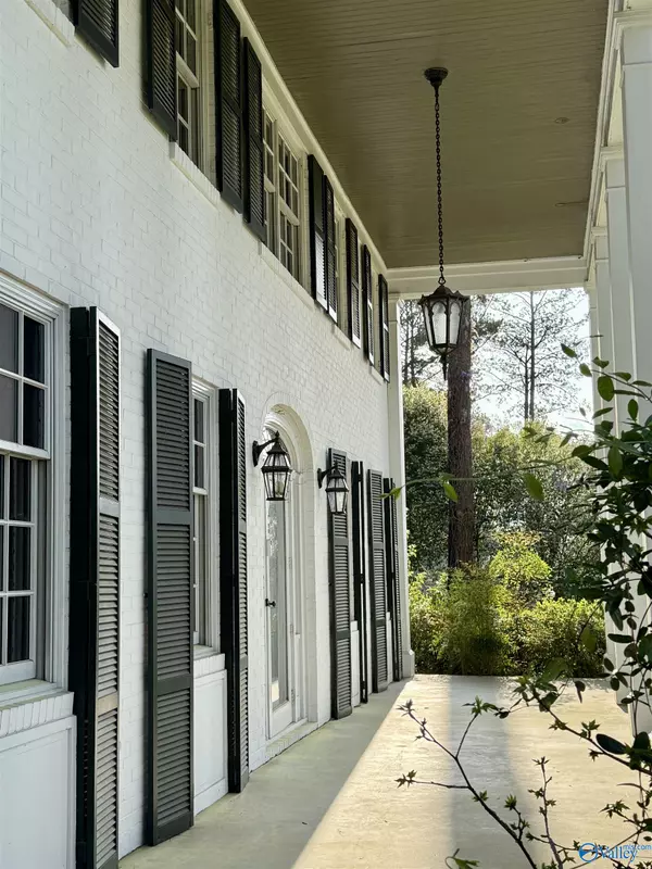 Gadsden, AL 35901,207 Dogwood Circle