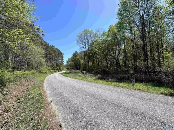 Cullman, AL 35057,5.6 acres County Road 842