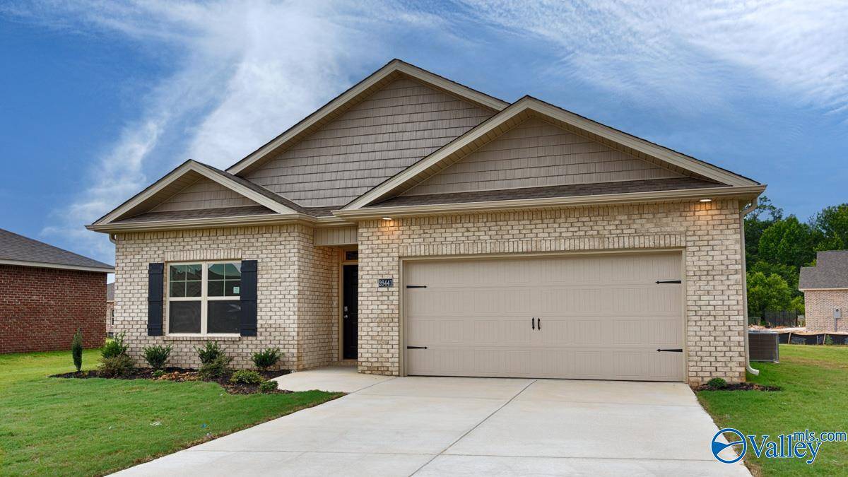 26441 Lochlan Circle, Athens, AL 35613