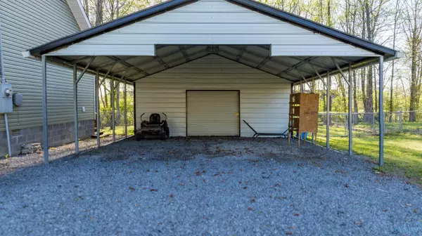 Fort Payne, AL 35968,183 County Road 1031