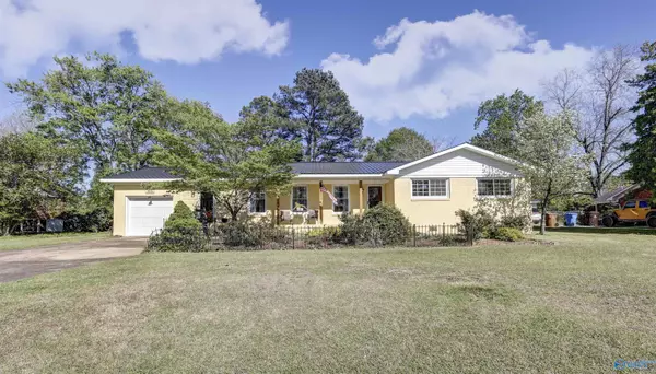 904 Logwood Road SW, Hartselle, AL 35640