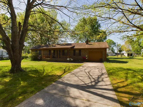 16320 Crimson Street, Athens, AL 35611