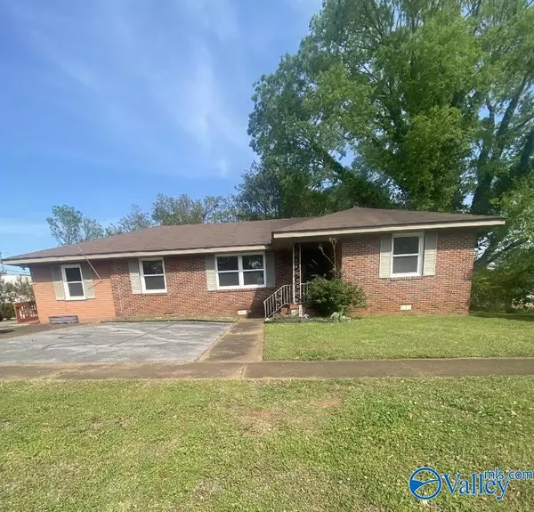 1306 SE Somerville Road, Decatur, AL 35601