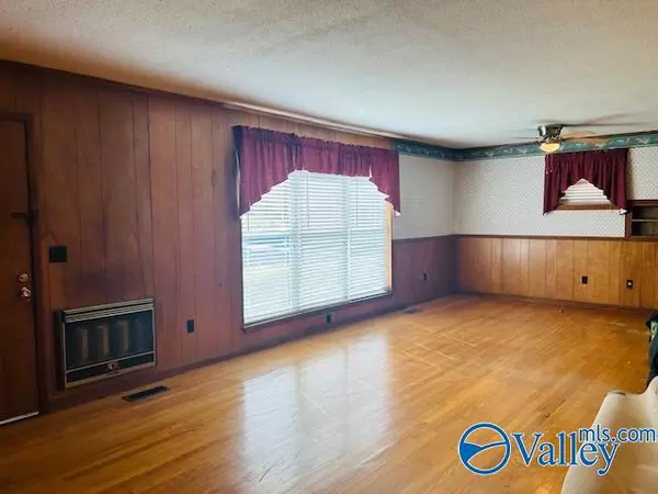 Hollywood, AL 35752,155 Tawasentha Circle