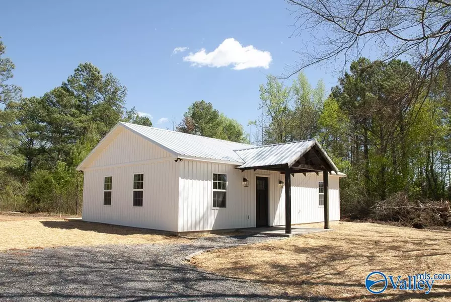 50 Waverly Hills Road, Grant, AL 35747