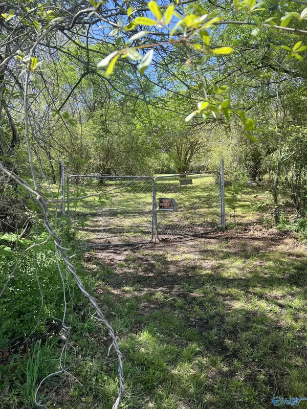 Huntsville, AL 35811,2 Maysville Road