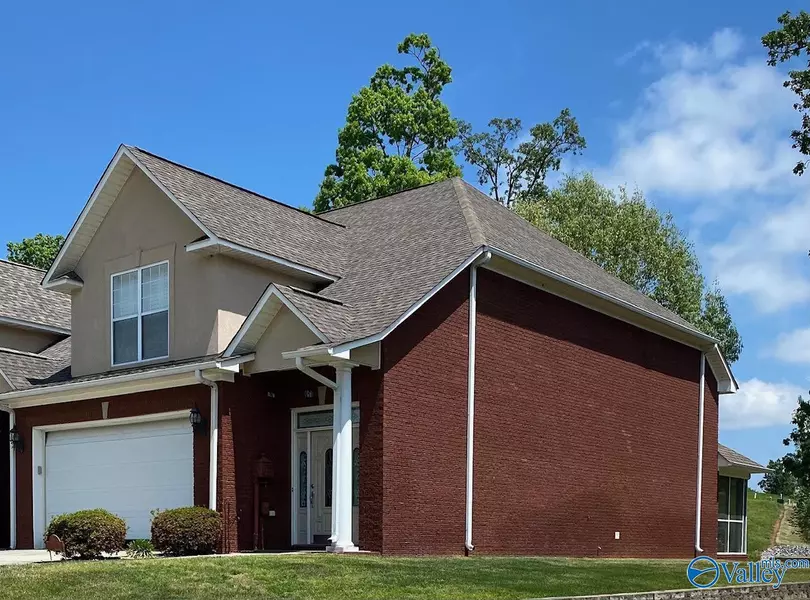 46 Chittom Wood Drive NE #46, Guntersville, AL 35976