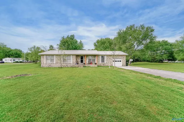 3273 Bobo Section Road, Hazel Green, AL 35750