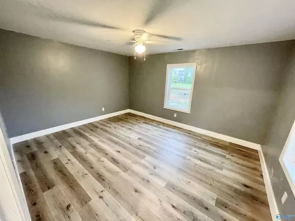 Oakman, AL 35579,7754 Market Street