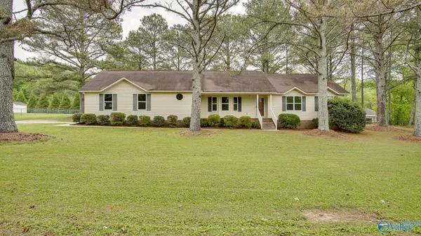 1007 Gannon Circle,  Arab,  AL 35016