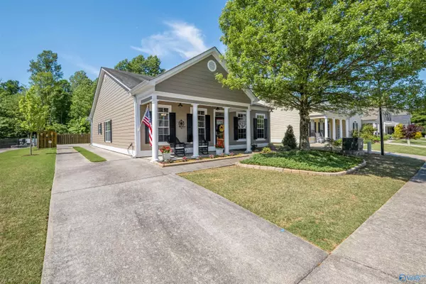 Moody, AL 35004,1046 Kelly Creek Way