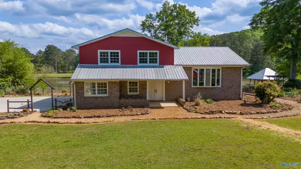 194 Canoe Creek Road,  Rainbow City,  AL 35906