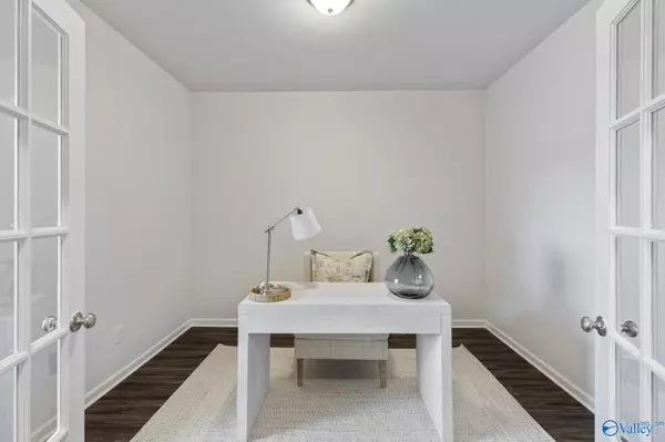 Huntsville, AL 35811,Winston Pennington Avenue