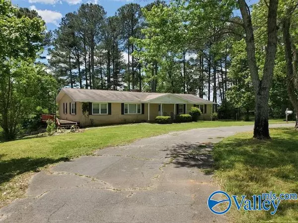 1730 Nick Davis Road, Harvest, AL 35749