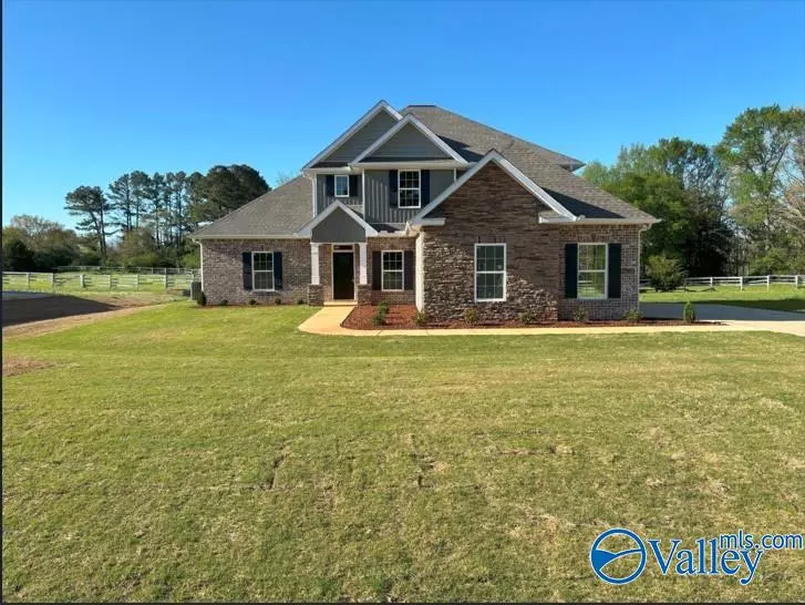 27053 Red Acres Lane, Athens, AL 35613