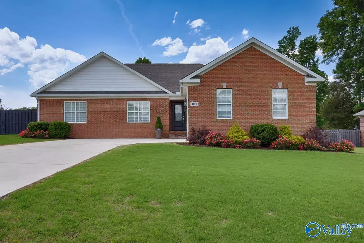 New Market, AL 35761,102 Fawn Forest