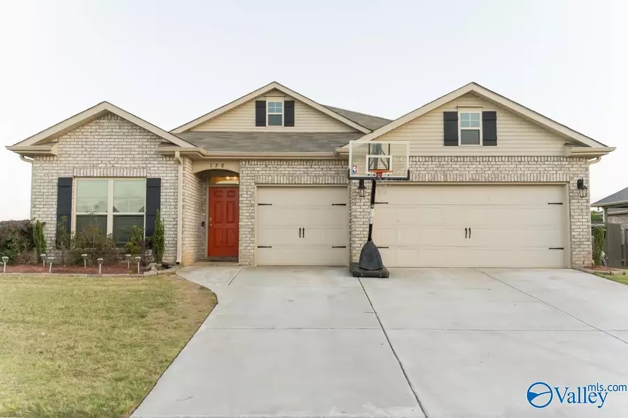 128 Creek Ridge Drive, Meridianville, AL 35759