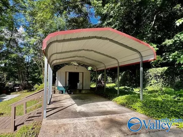 Ohatchee, AL 36271,1583 Green Hills Road