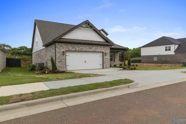 Athens, AL 35611,19942 Pebble Brook Lane