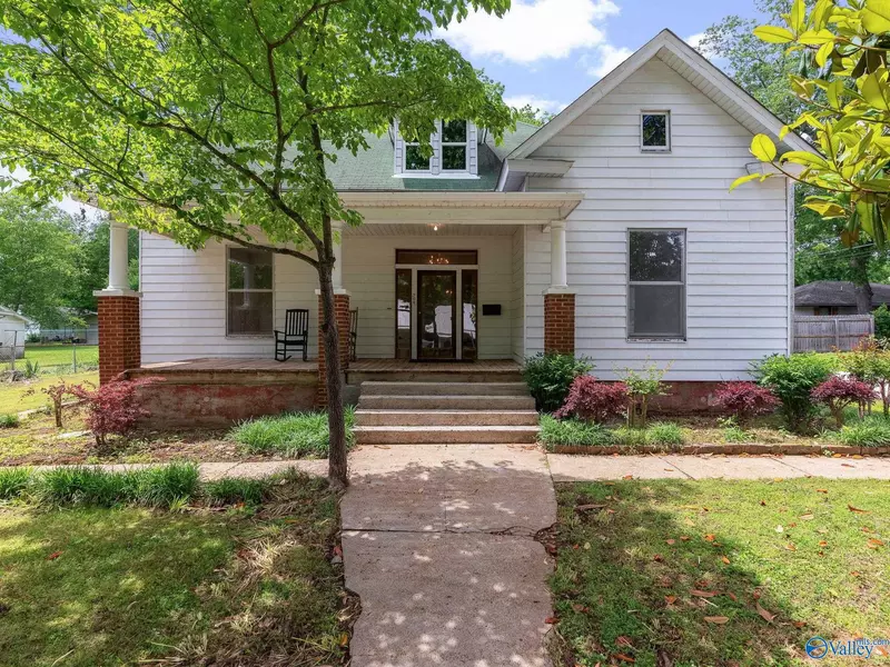 504 East Street, Athens, AL 35611