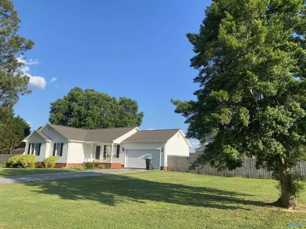 24 Bibb Avenue, Scottsboro, AL 35768