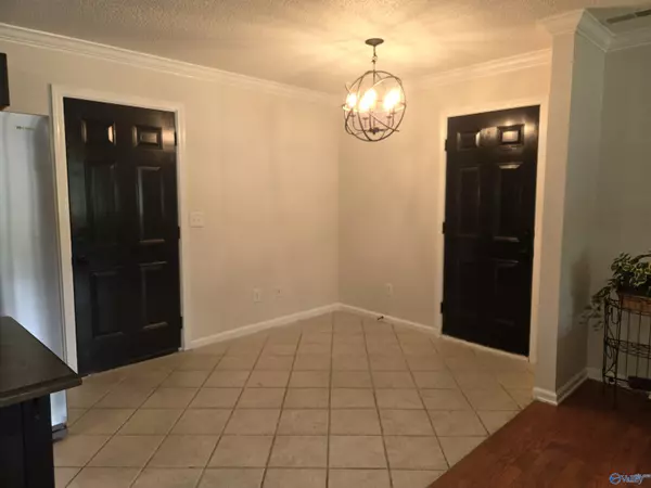 Oneonta, AL 35121,117 Azure Street